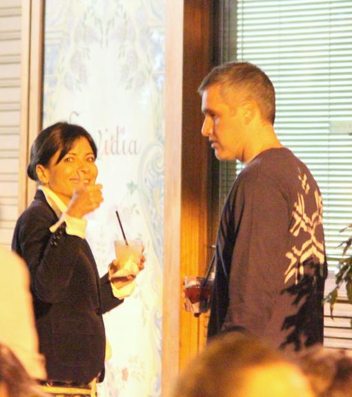 Aninha Lima curte a noite ao lado do namorado Tico Cardoso