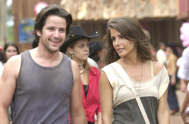 Tião (Murilo Benício) e Sol (Deborah Secco) em 'América'