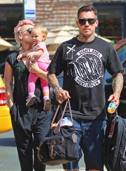 ink e Carey Hart curtem pequena Willow Sage por Nova York, Estados Unidos