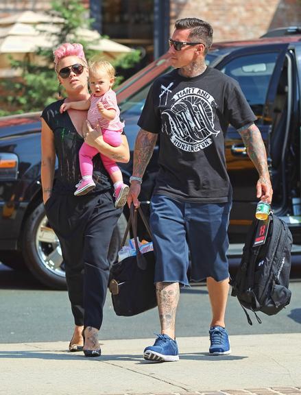 ink e Carey Hart curtem pequena Willow Sage por Nova York, Estados Unidos