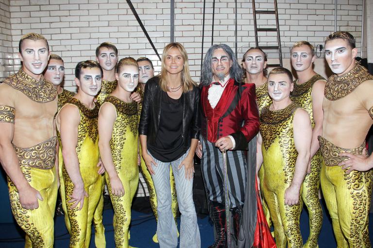 Heidi Klum tieta elenco de Zarkana, espetáculo de ópera rock acrobático do Cirque du Soleil