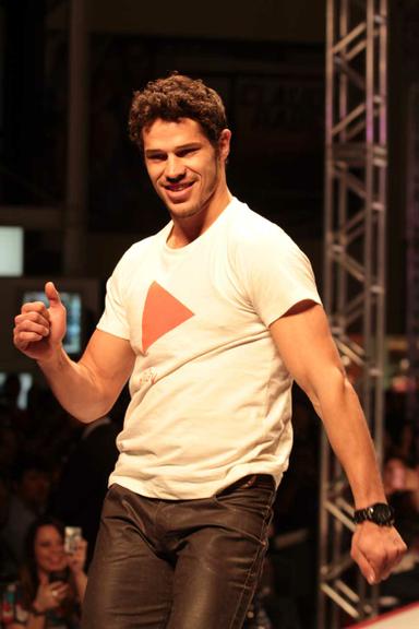 José Loreto em desfile