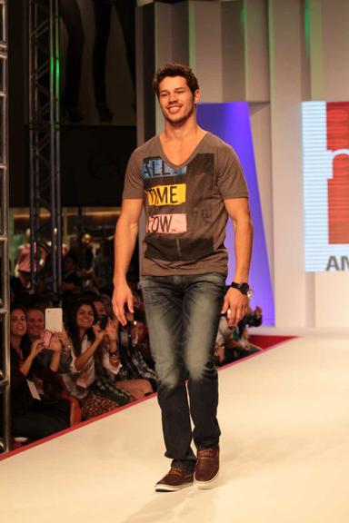 José Loreto em desfile