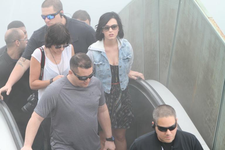 Katy Perry visita o Cristo Redentor