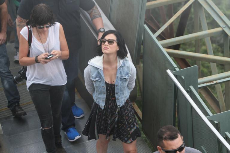 Katy Perry visita o Cristo Redentor