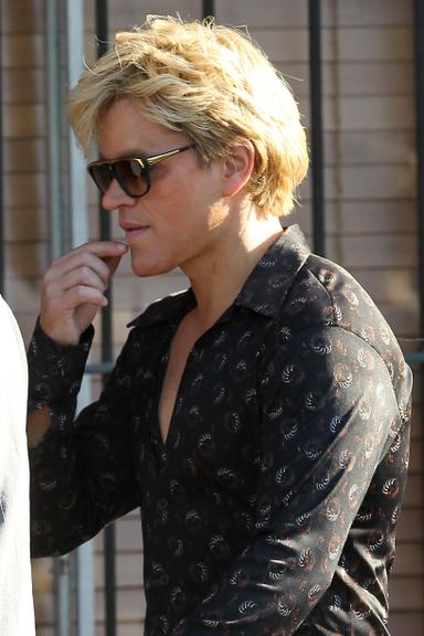 Matt Damon aparece com novo look para o filme ‘Behind the Candelabra’