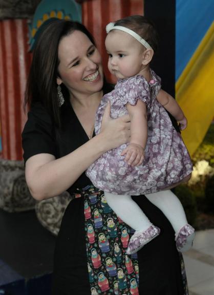 Mariana Belém com a pequena Laura