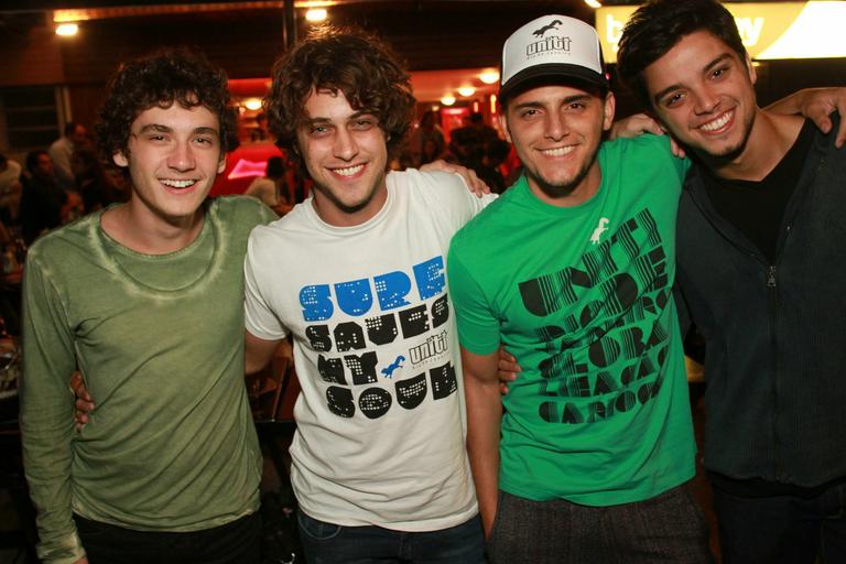 Guilherme Prates, Ronny Kriwat, Bruno Gissoni e Rodrigo Simas