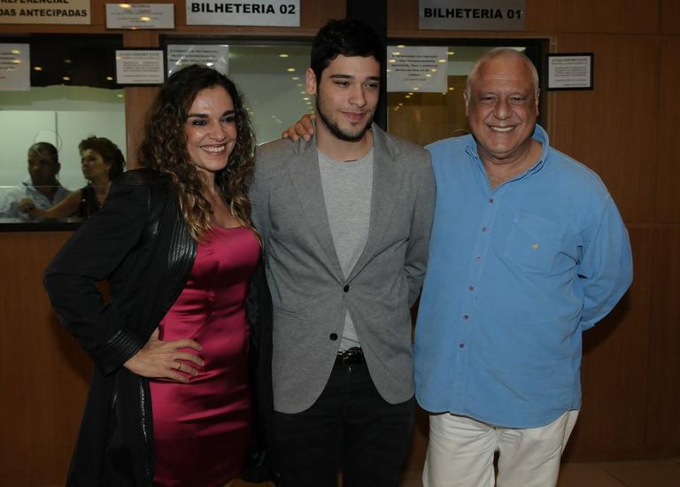 Mara Carvalho, Bruno Fagundes e Antônio Fagundes