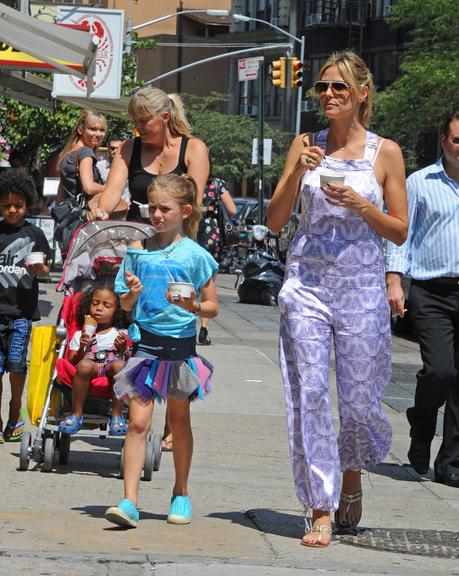 Heidi Klum se diverte com os filhos por Nova York