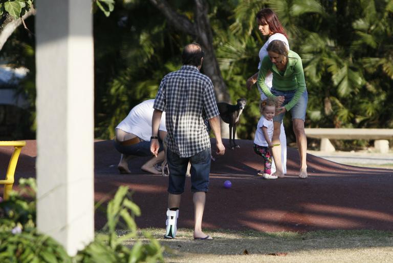 Betty Gofman com o marido, Hugo Barreto, e a filha