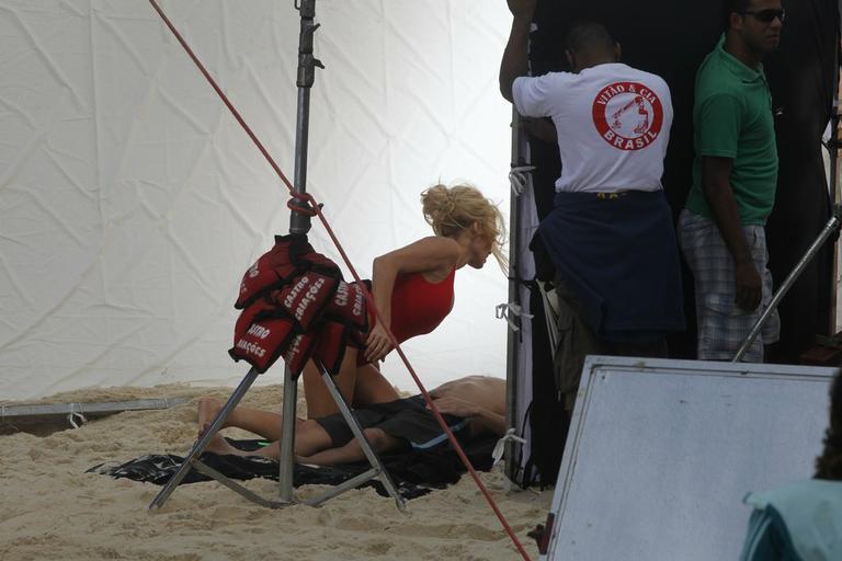 Pamela Anderson grava no Rio de Janeiro