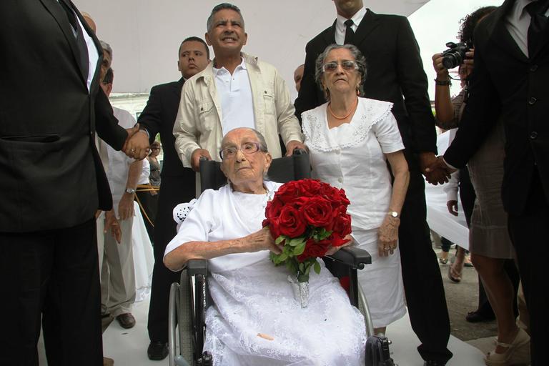 Dona Canô comemora seus 105 anos