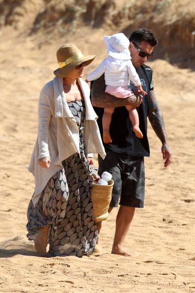 Pink e família na praia