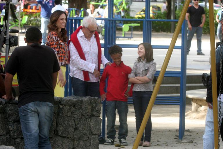 Ana Furtado e Ney Latorraca gravam 'Estrelas' com Klara Castanho e MC Nicolas