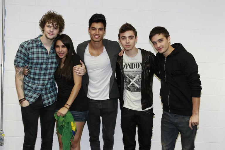 The Wanted recebe fãs no camarim, em show no Rio de Janeiro