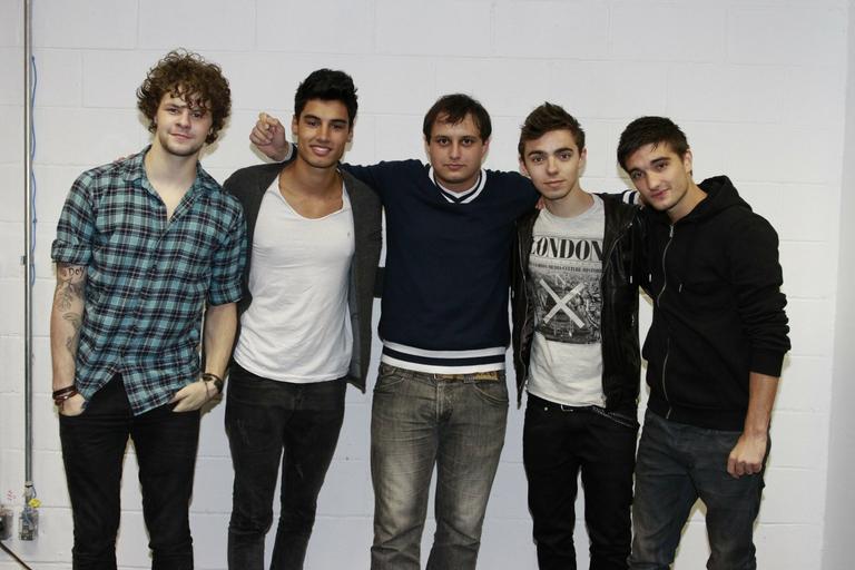 The Wanted recebe fãs no camarim, em show no Rio de Janeiro