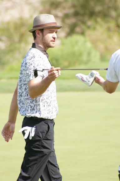 Justin Timberlake joga golfe em prol de um hospital, em las vegas, Estados Unidos