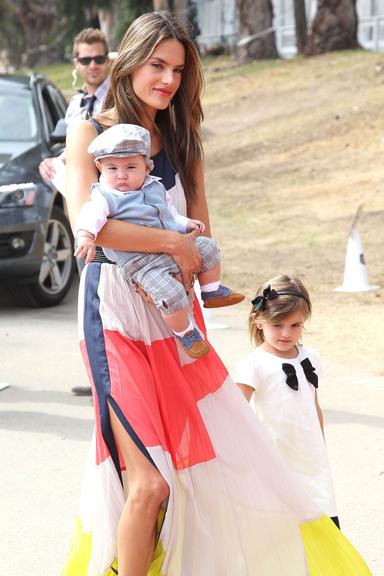 Alessandra Ambrosio com os filhos, Noah e Anja