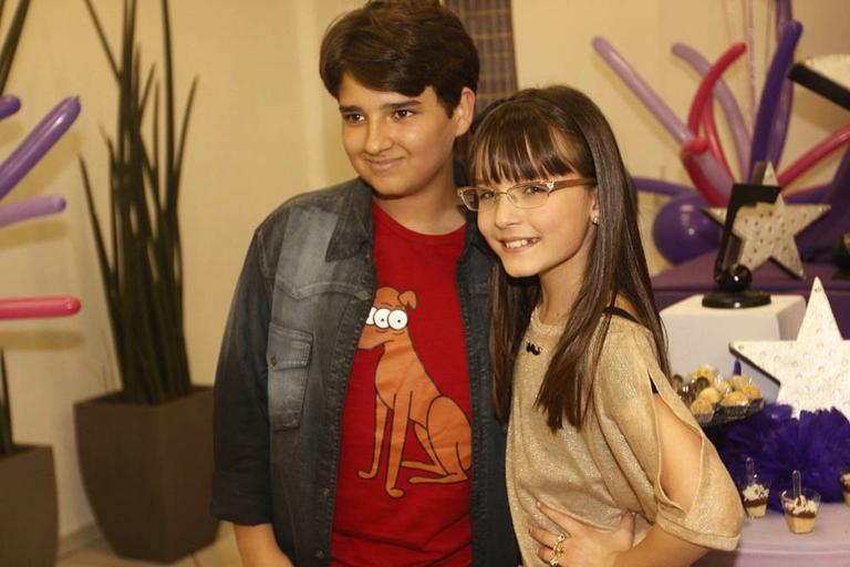 Nicholas Torres e Larissa Manoela