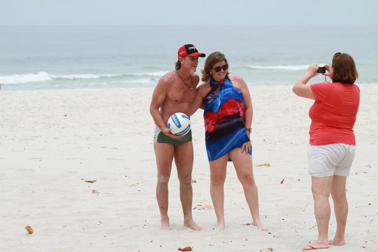 Marcello Novaes na praia da Barra da Tijuca