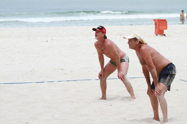 Marcello Novaes na praia da Barra da Tijuca