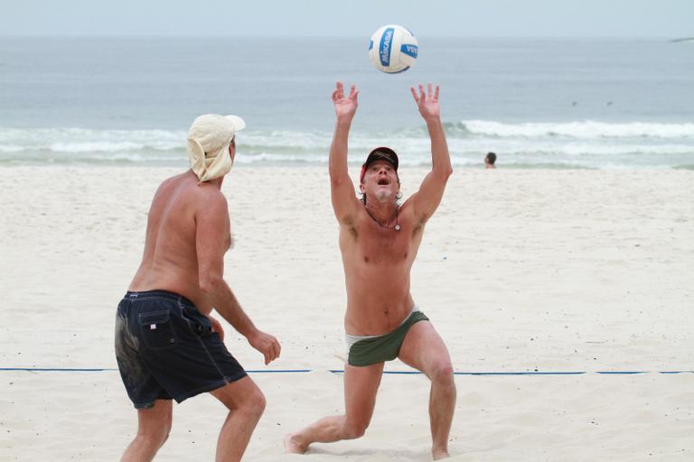 Marcello Novaes na praia da Barra da Tijuca