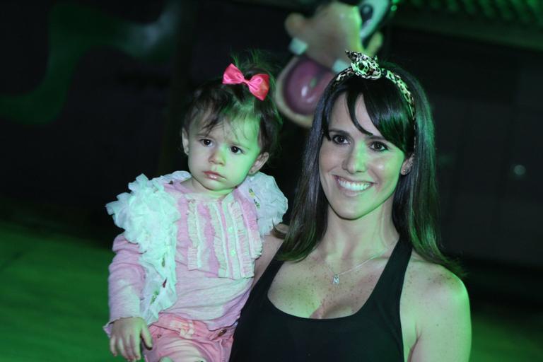 Fernanda Pontes e Maria Luiza, sua filha com Diogo Boni