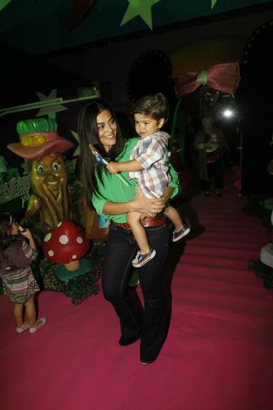 Juliana Paes com Pedro, seu filho com Carlos Eduardo Baptista