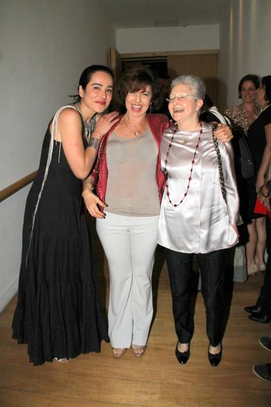 Cássia Linhares, Stella Freitas e Maria Adelaide Amaral 