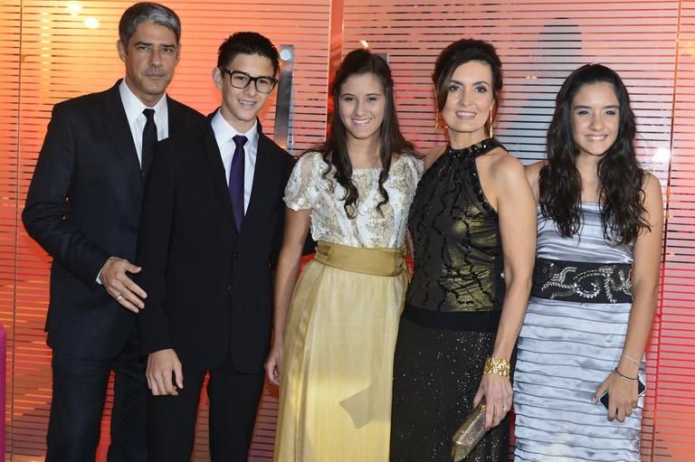 William Bonner e Fátima Bernardes comemoram o aniversário dos trigêmeos, Vinícius, Laura e Beatriz