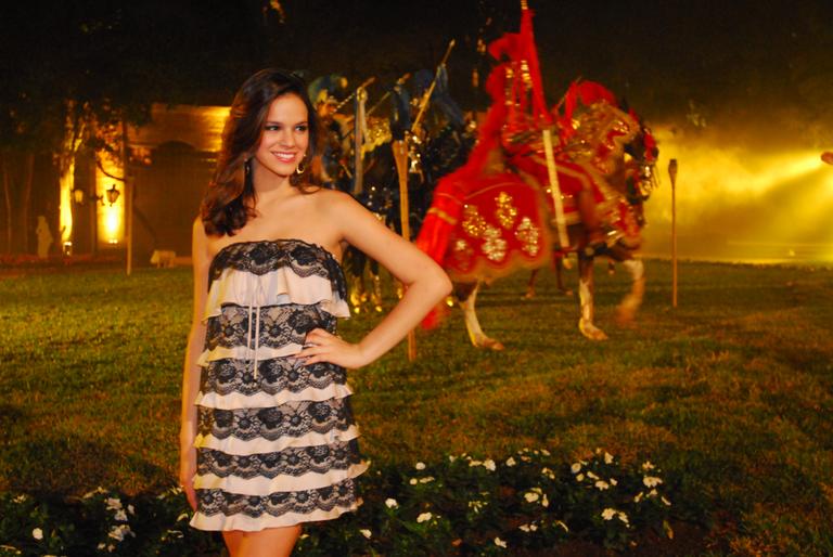 Bruna Marquezine na festa de 'Araguaia', em 2010