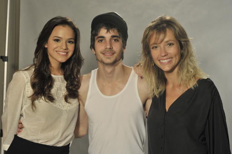 Bruna Marquezine , Fiuk e Juliana Didone na coletiva de imprensa da novela 'Aquele Beijo', em 2011