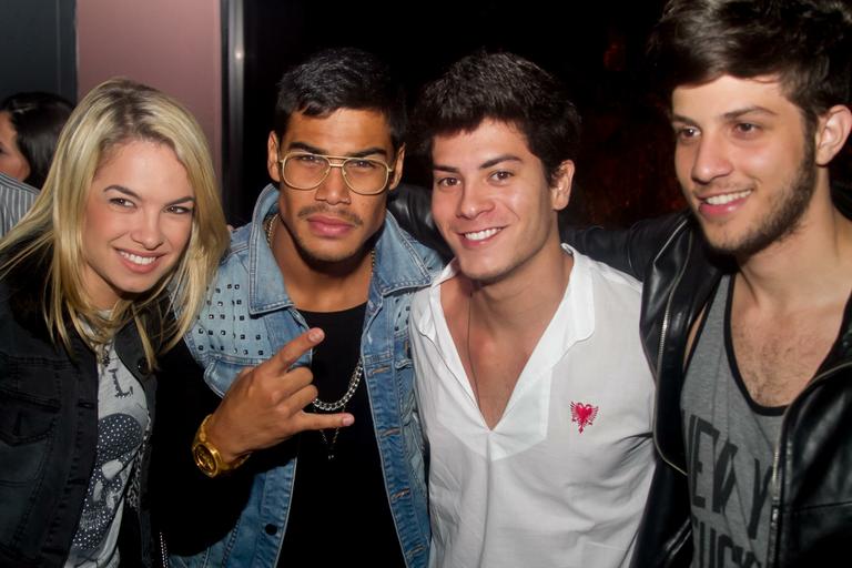 Lua Blanco, Micael Borges,Chay Suede e Arthur Aguiar