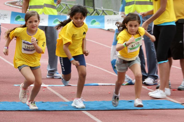 Mel Maia participa de corrida