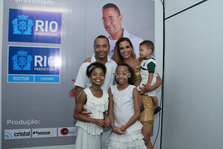 Dudu Nobre com a esposa Priscila e os filhos, João Eduardo, Thalita e Olívia