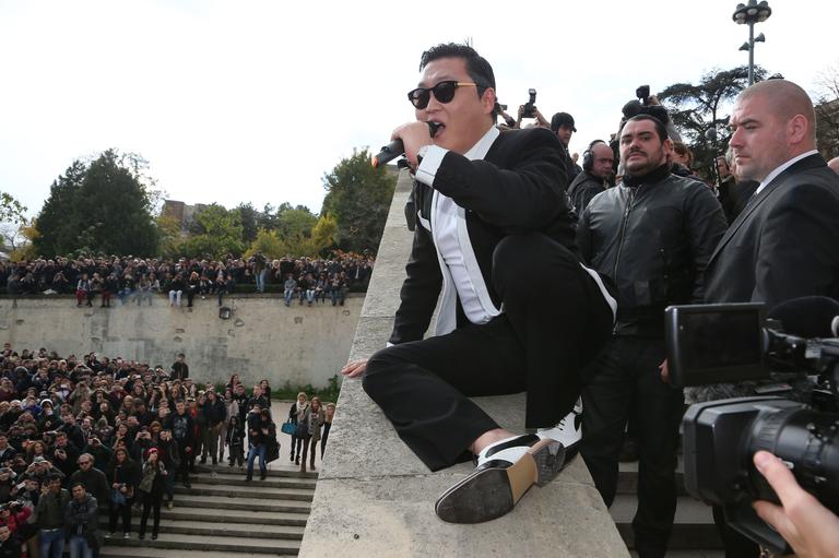 Apresentação de ‘Gangnam Style’ em Paris