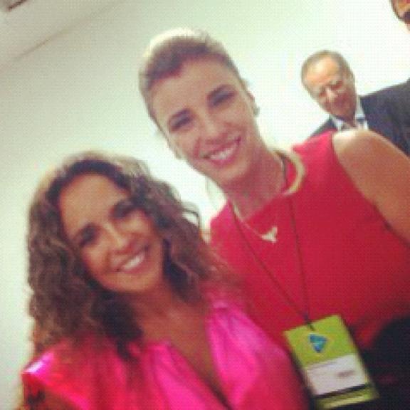 Daniela Mercury mostra bastidores do Teleton em rede social