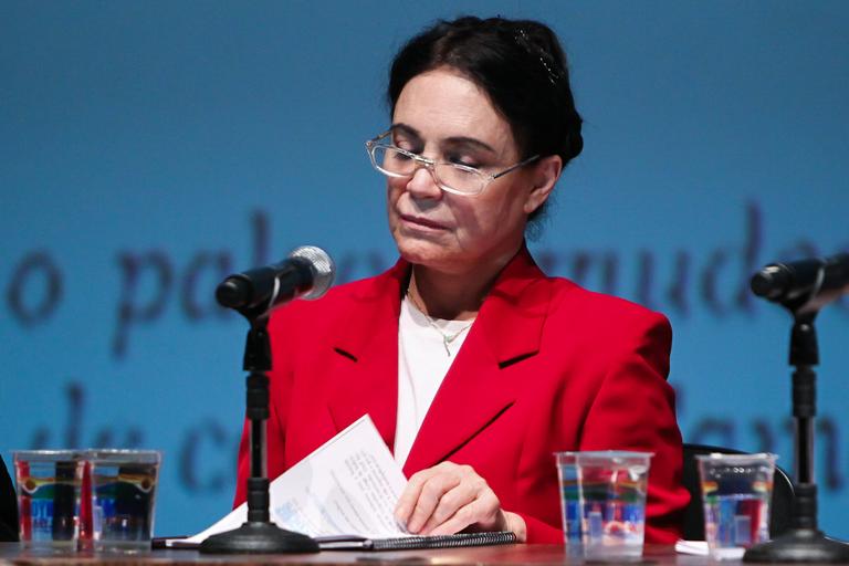 Regina Duarte participa de leitura de texto de Nelson Rodrigues