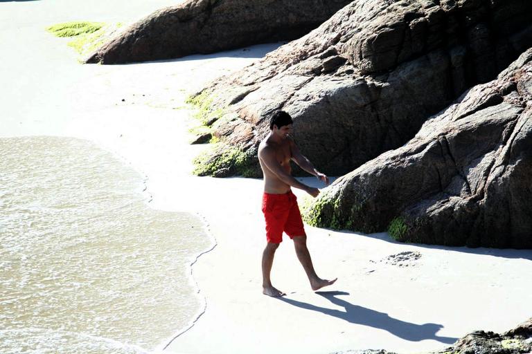 Reynaldo Gianecchini em praia no Rio de Janeiro