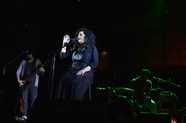 Gal Costa se apresenta no festival Back2Black no Rio de Janeiro