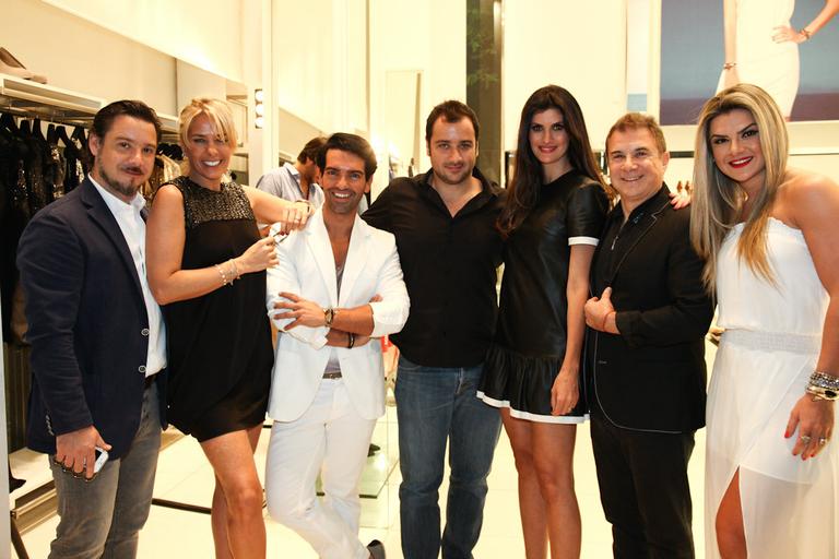 Alexandre, Adriano e Valdemar Iódice com Adriane Galisteu, Isabella Fiorentino, Mirella Santos e Raphael Mendonça