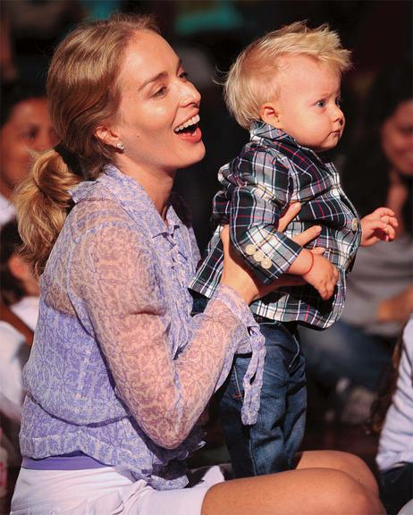 Angélica e o filho Benício