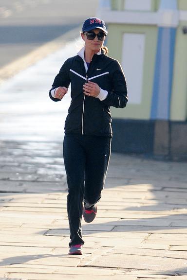 Pippa Middleton corre pelas ruas de Londres, Inglaterra