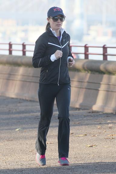 Pippa Middleton corre pelas ruas de Londres, Inglaterra