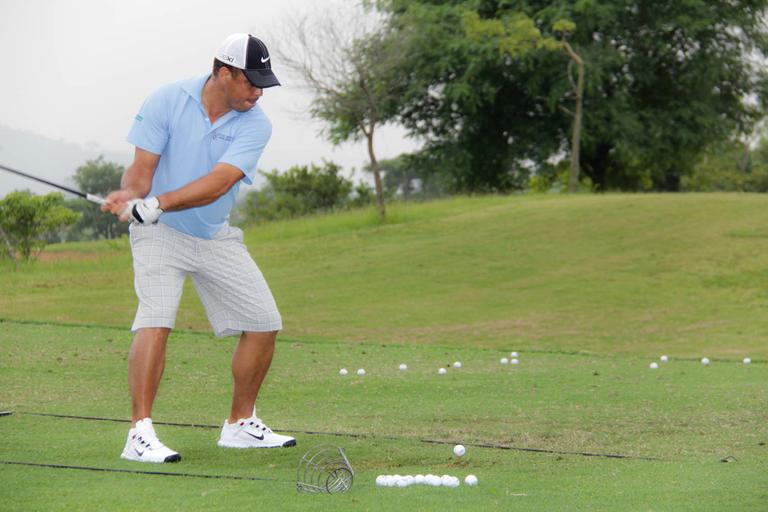 Ronaldo participa de jogo beneficente de golfe no interior de São Paulo