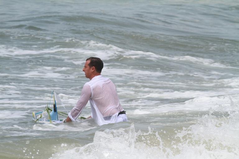 Luciano Huck grava especial de fim de ano no Rio de Janeiro