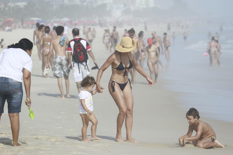 Flávia Alessandra e Olívia