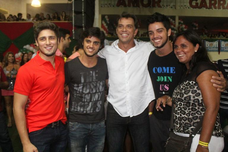 Daniel Rocha, Felipe Simas, Beto Simas, Rodrigo Simas e Ana Simas