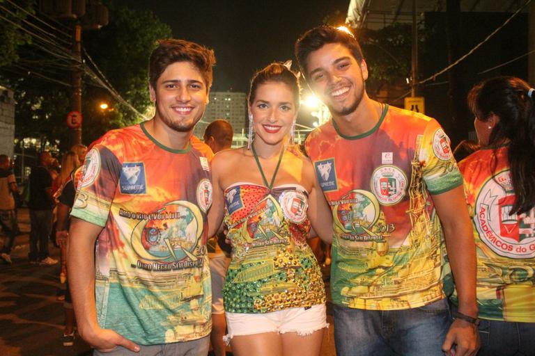 Daniel Rocha, Monique Alfradique e Rodrigo Simas